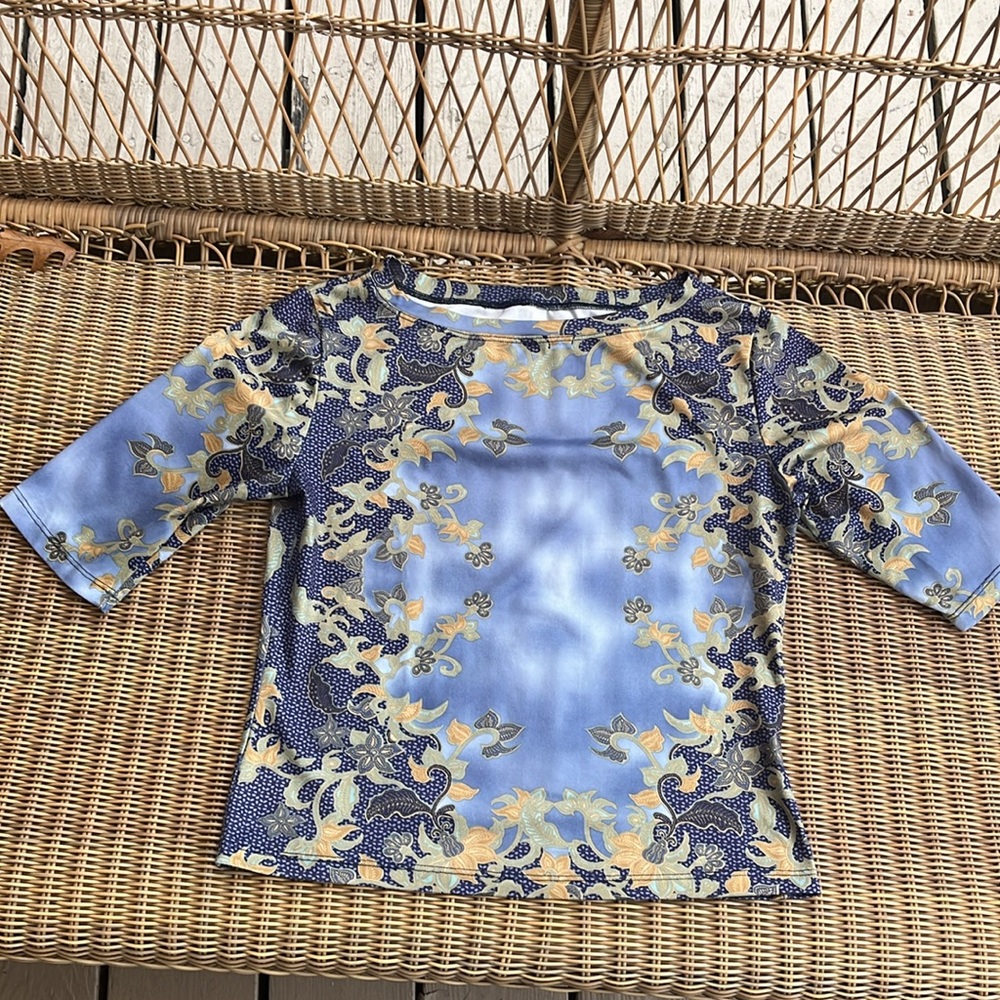 Vintage floral blouse great for travel size M